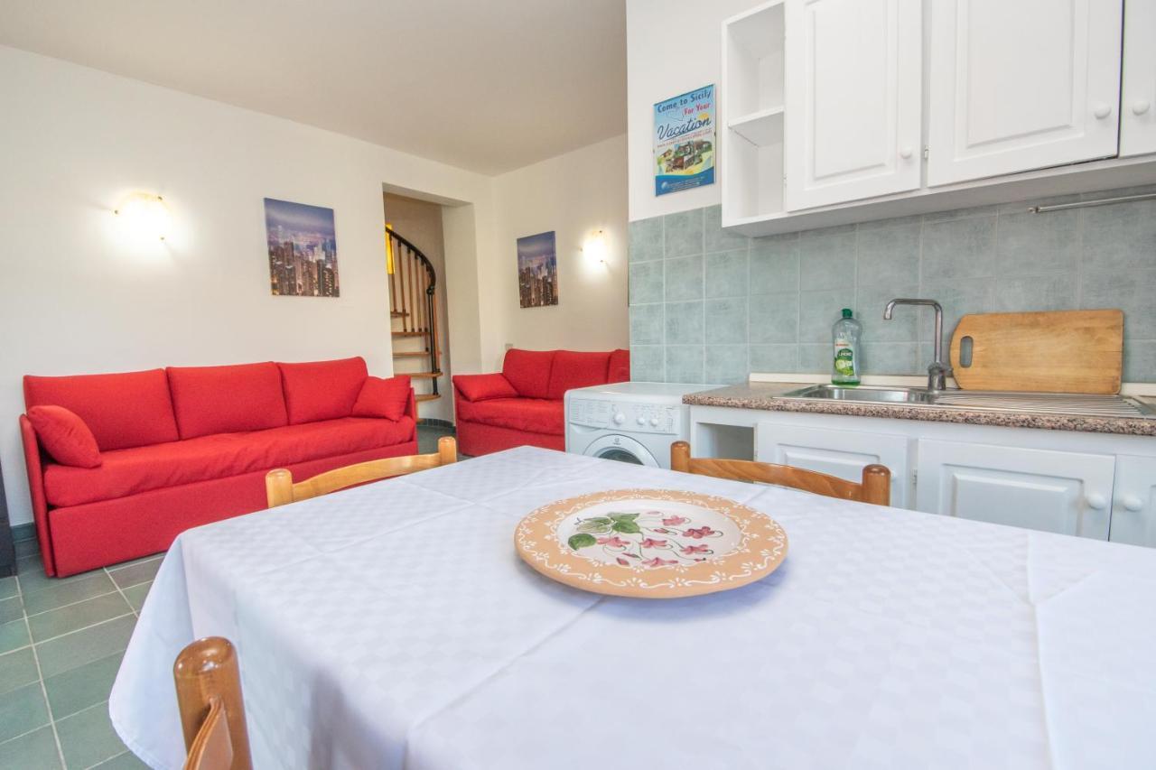 Villa Cicas Sul Mare Campofelice Di Roccella Bagian luar foto