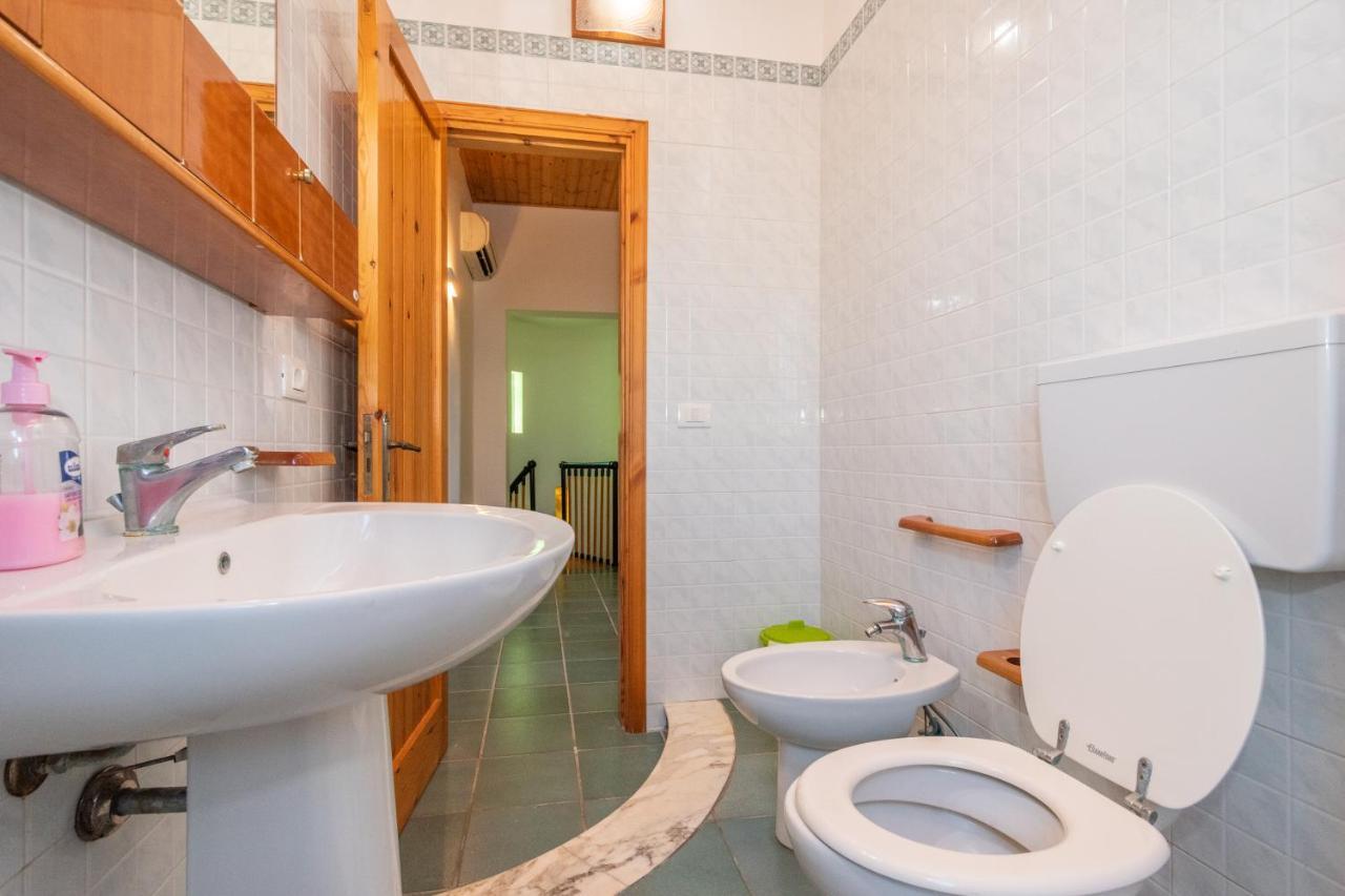 Villa Cicas Sul Mare Campofelice Di Roccella Bagian luar foto
