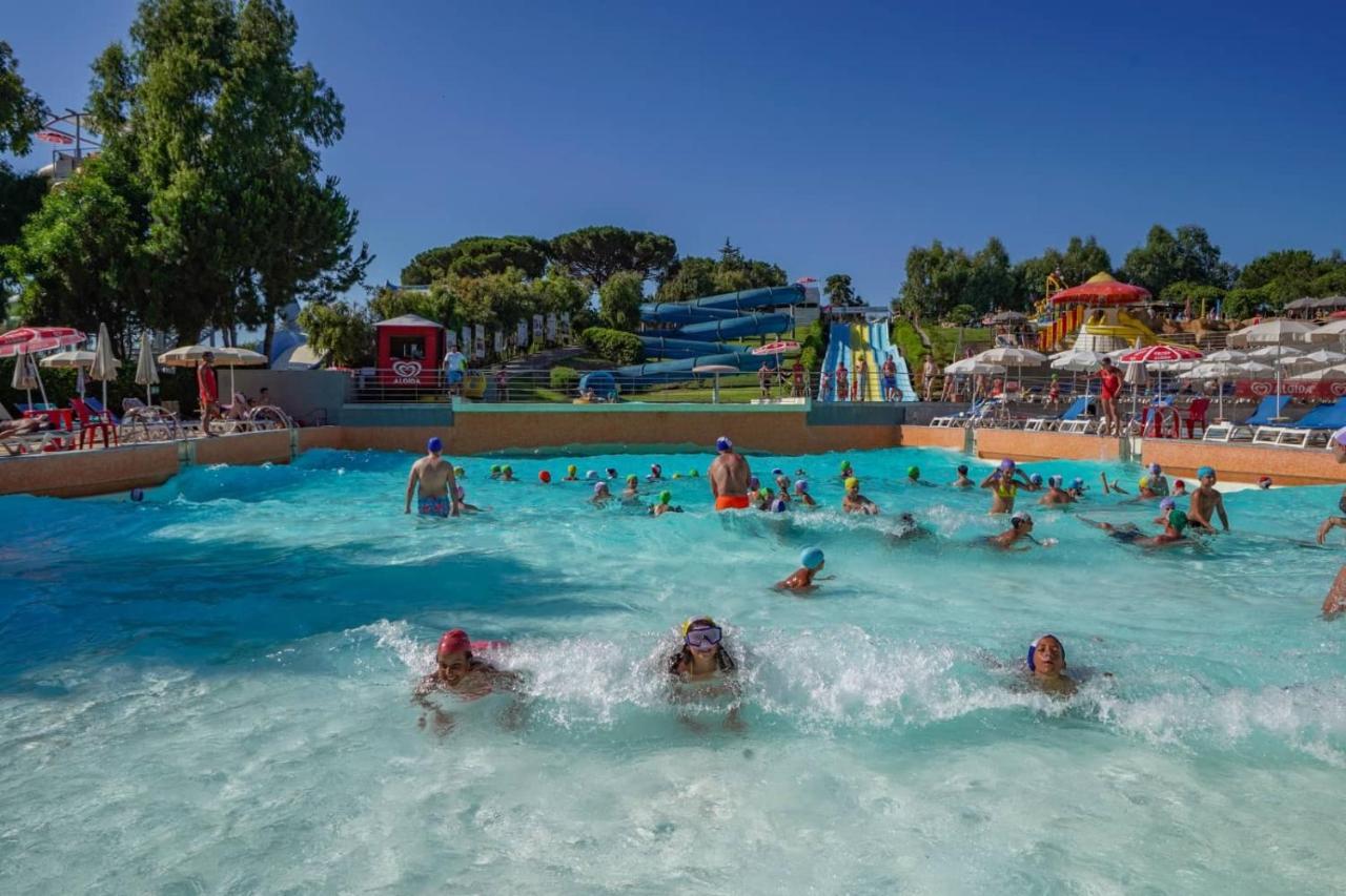 Villa Cicas Sul Mare Campofelice Di Roccella Bagian luar foto
