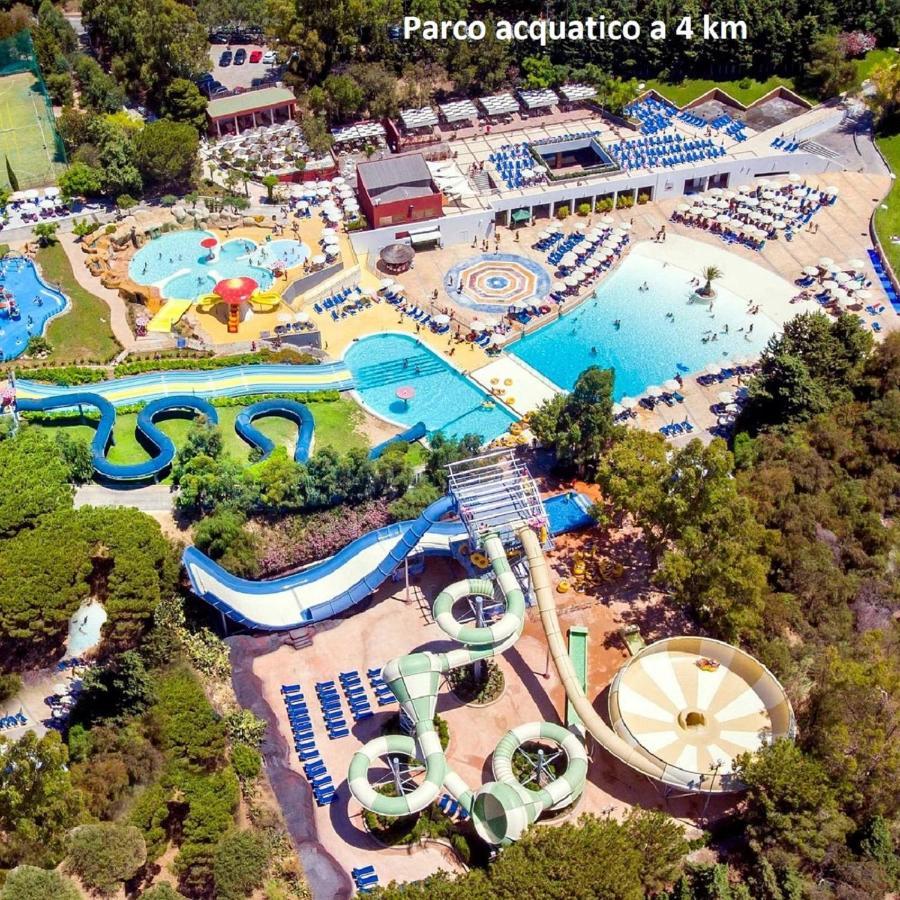 Villa Cicas Sul Mare Campofelice Di Roccella Bagian luar foto