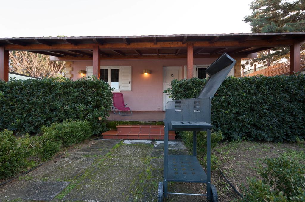 Villa Cicas Sul Mare Campofelice Di Roccella Bagian luar foto