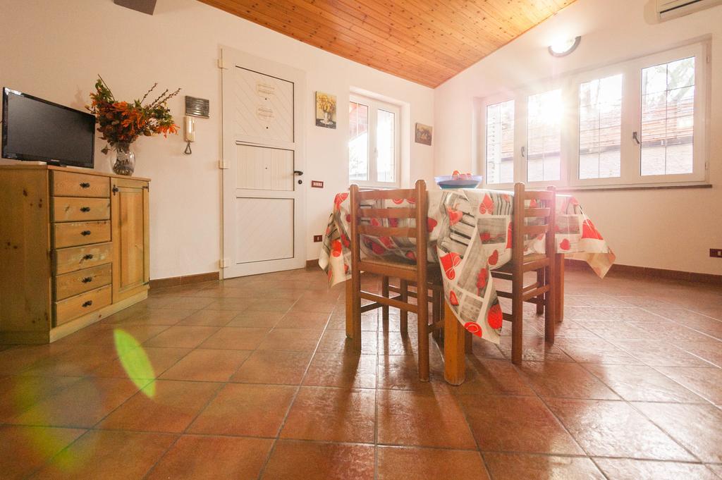 Villa Cicas Sul Mare Campofelice Di Roccella Bagian luar foto