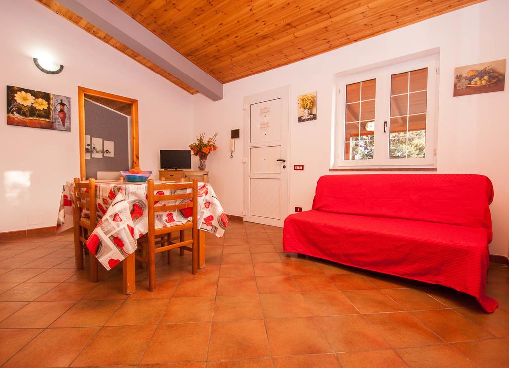 Villa Cicas Sul Mare Campofelice Di Roccella Bagian luar foto