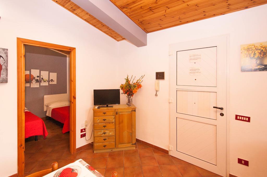Villa Cicas Sul Mare Campofelice Di Roccella Bagian luar foto