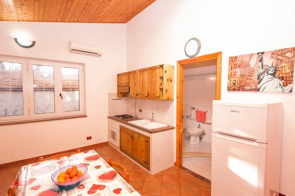 Villa Cicas Sul Mare Campofelice Di Roccella Bagian luar foto