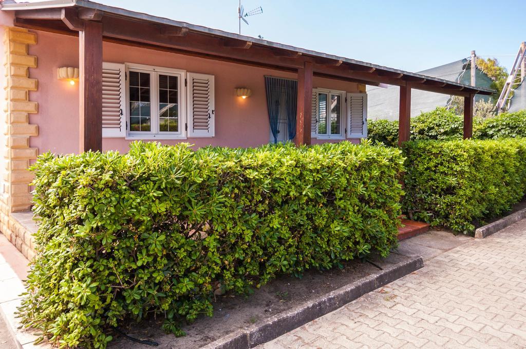 Villa Cicas Sul Mare Campofelice Di Roccella Bagian luar foto