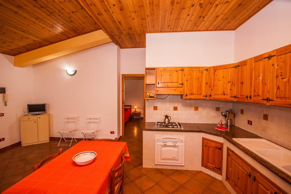 Villa Cicas Sul Mare Campofelice Di Roccella Bagian luar foto