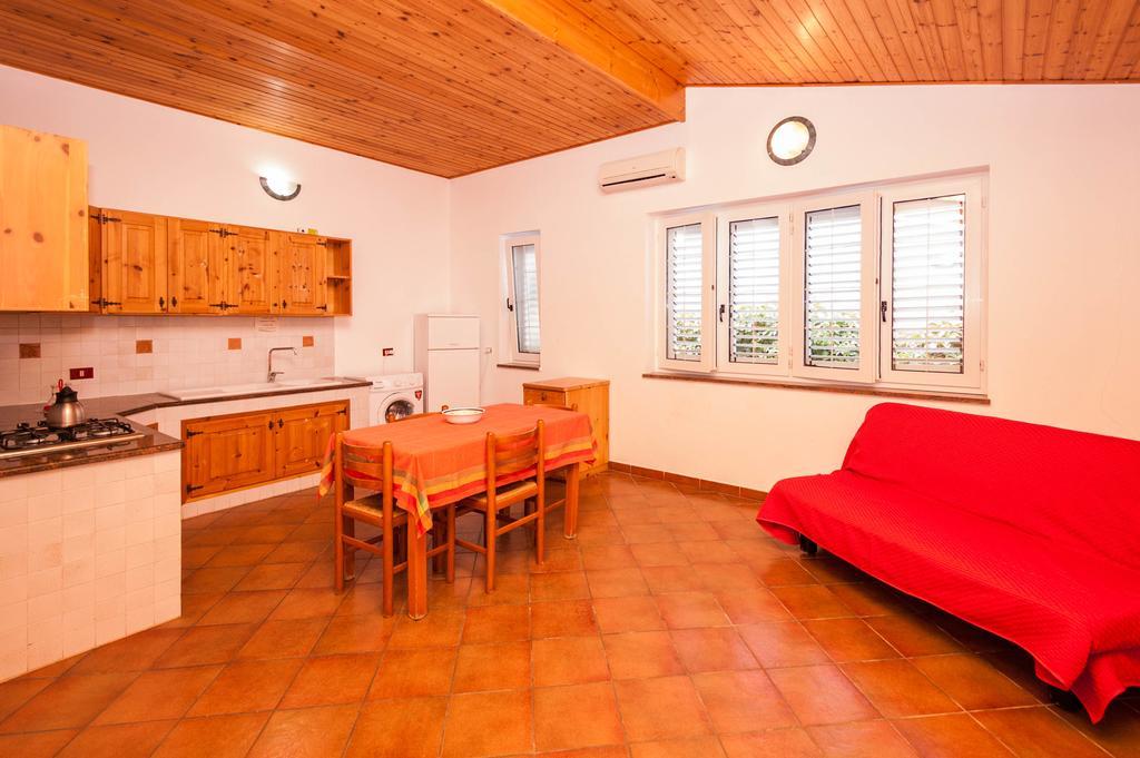 Villa Cicas Sul Mare Campofelice Di Roccella Bagian luar foto