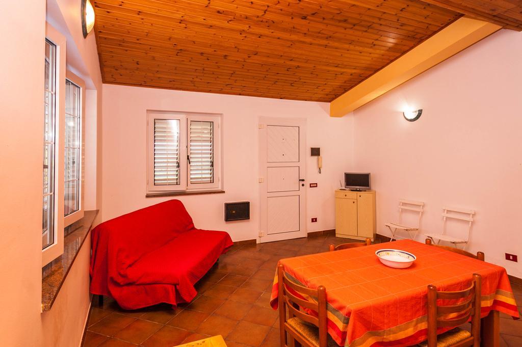 Villa Cicas Sul Mare Campofelice Di Roccella Bagian luar foto