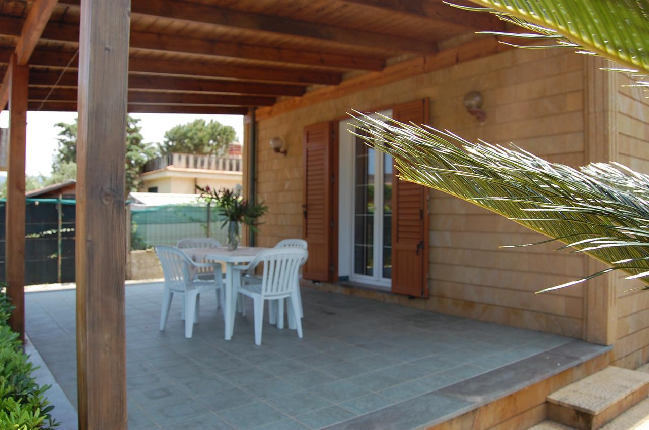 Villa Cicas Sul Mare Campofelice Di Roccella Bagian luar foto